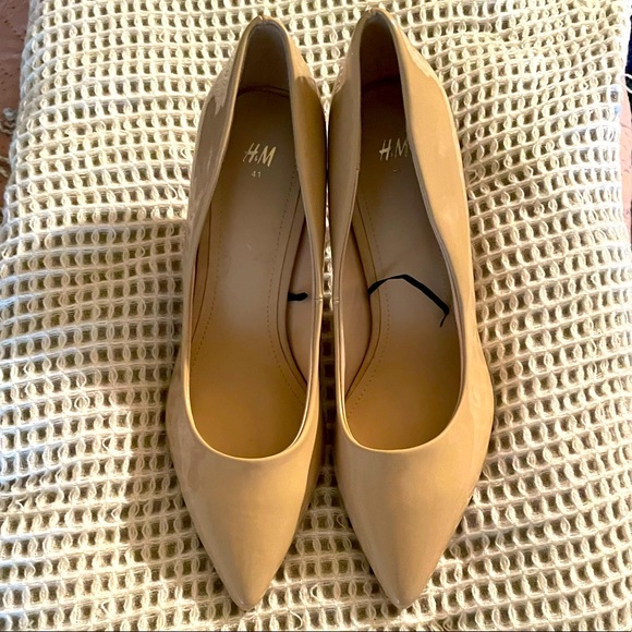 Nude Pumps Size 10 - Picture 1 of 3